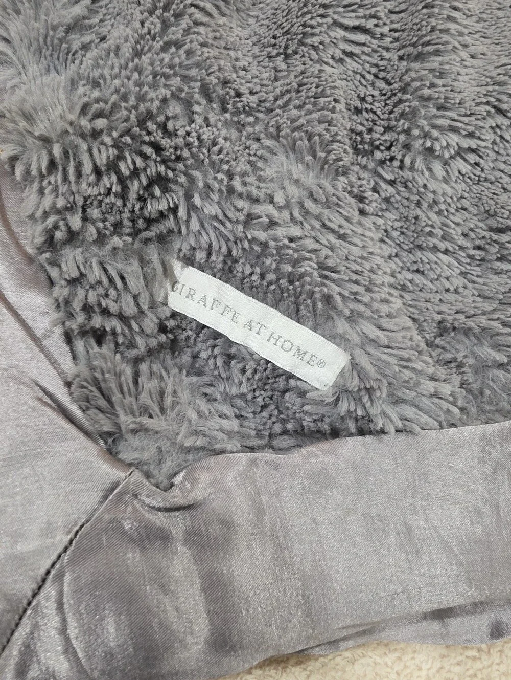 Giraffe at Home Plush Throw Blanket in Gray